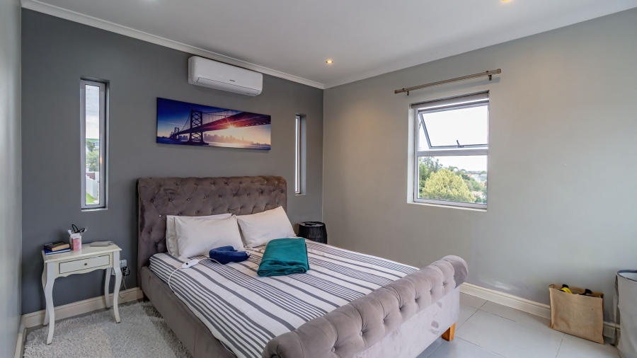 4 Bedroom Property for Sale in Dennegeur Western Cape